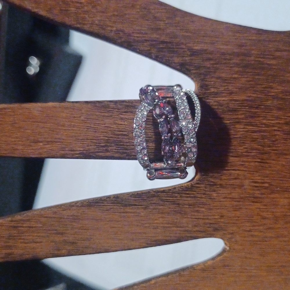 Ring - Picture 2 of 4